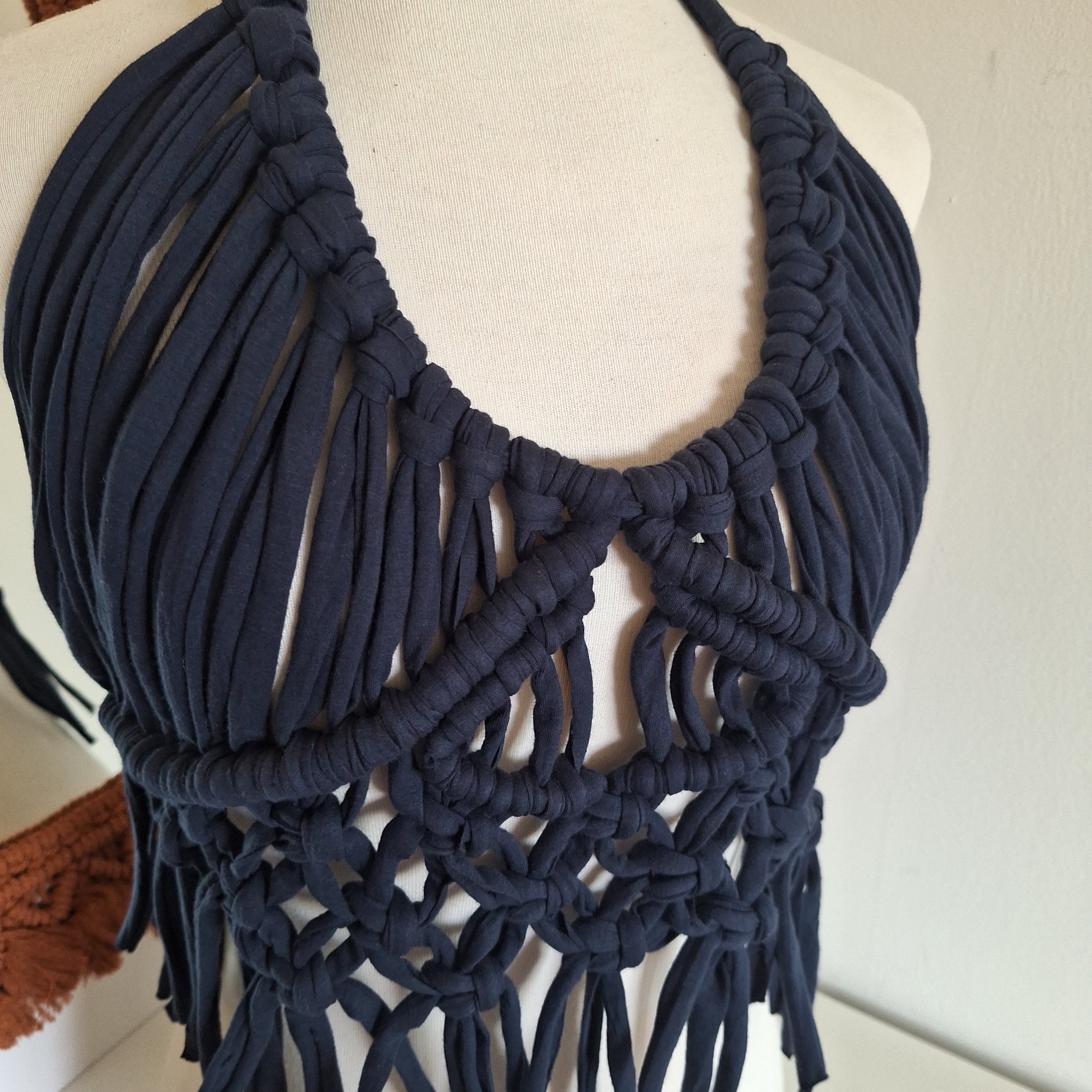 Halter con flecos