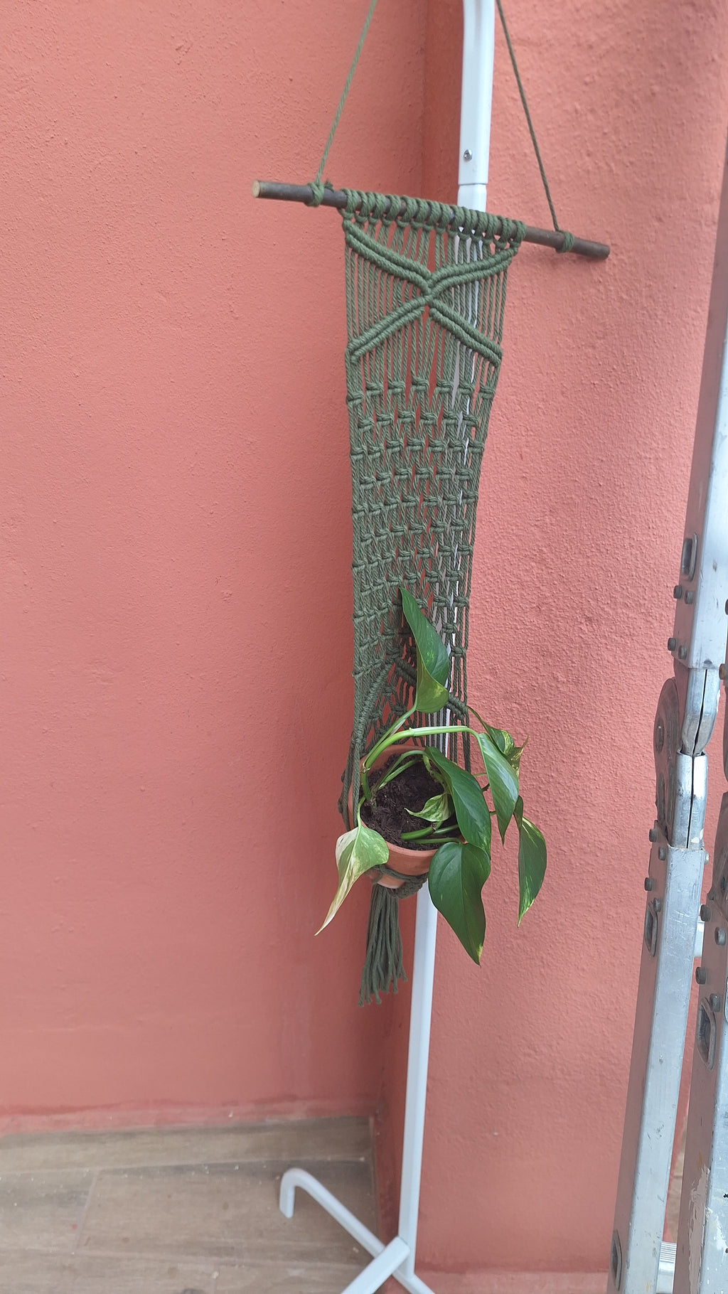 Plant pot holder