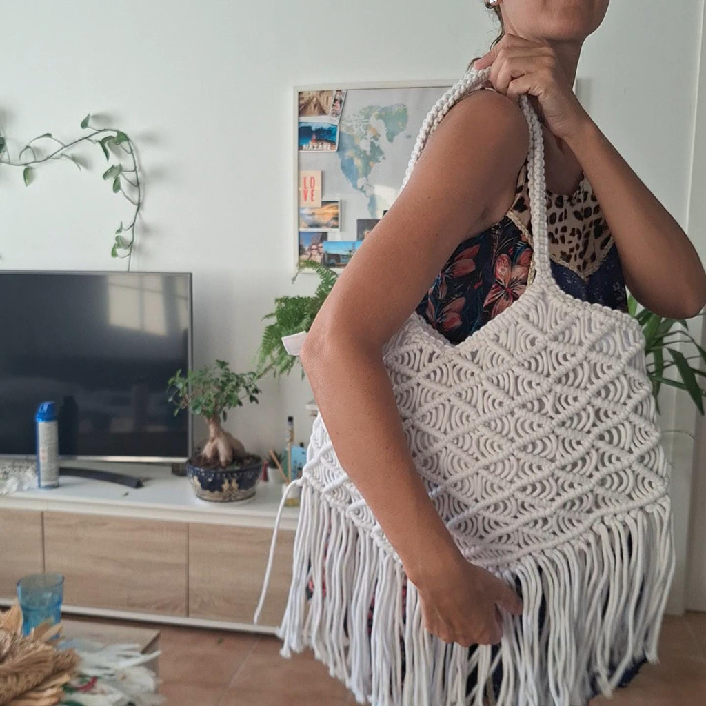 Bolso XL de Macramé con Flecos